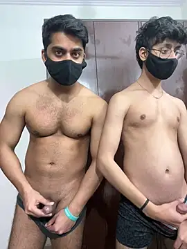 john_desihunks' Webcam Show