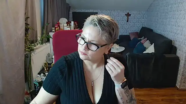 bigtits4you Adlı Modelin Canlı XXX Sohbeti