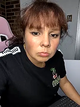 HannaRose-'s Live XXX Chat