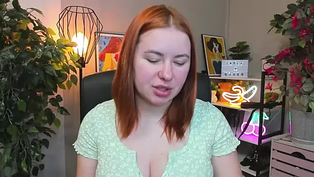 LAYLAxSTAR – Naživo XXX chat