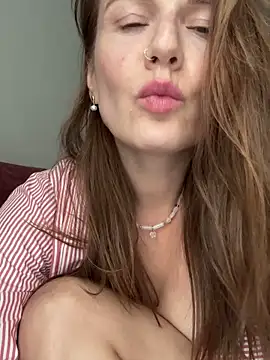 دردشة BritneyHall الجنسية المباشرة