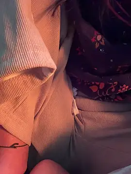 Dilnaazz Adlı Modelin Canlı XXX Sohbeti