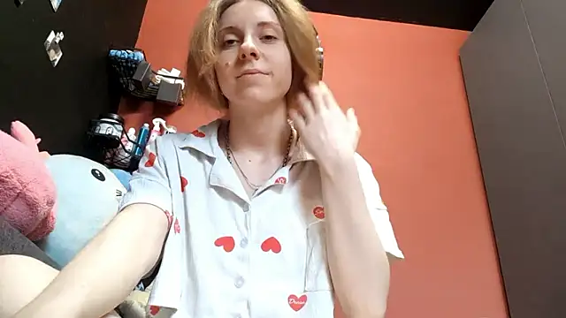 TiaraHenegan's Live XXX Chat