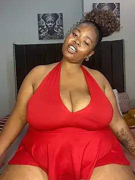 Онлайн чат XXX LunaCovenn