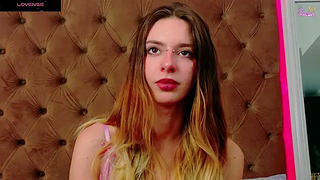 Онлайн чат XXX CoraVex