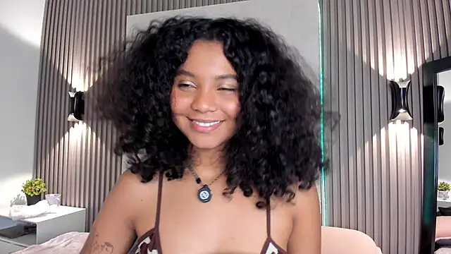 Zafiiraa's Live XXX Chat