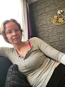 AnnikaRose élő XXX-chatje