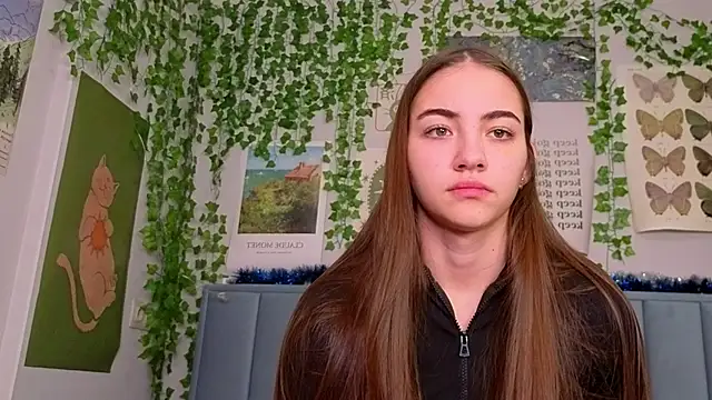 Fit_Brunette_ live XXX chat