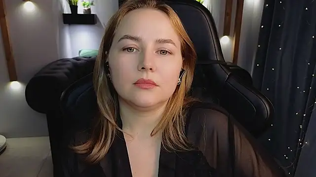 XXX chat uživo modela Mira_Mermayd