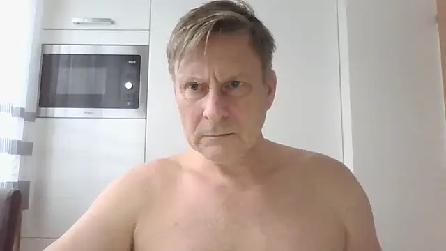 johnnym1's Live XXX Chat