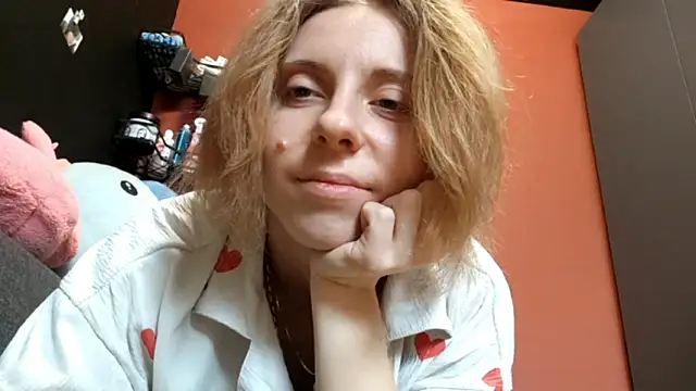 TiaraHenegan's Live XXX Chat