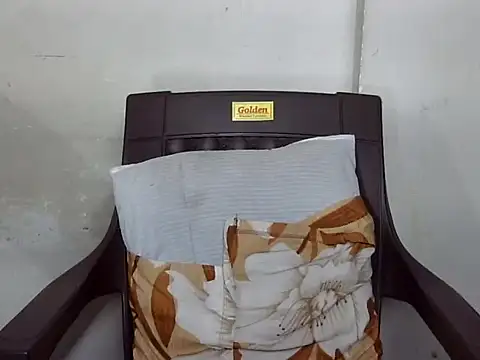 hot-riyaaa Webcam Show