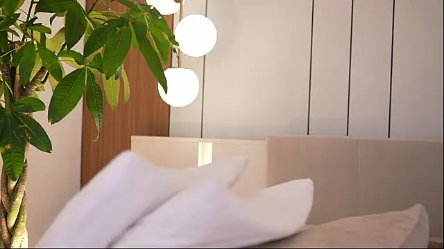 DoviaClaire's Live XXX Chat