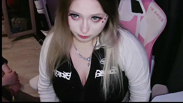 Emiliaaah Live XXX Chat