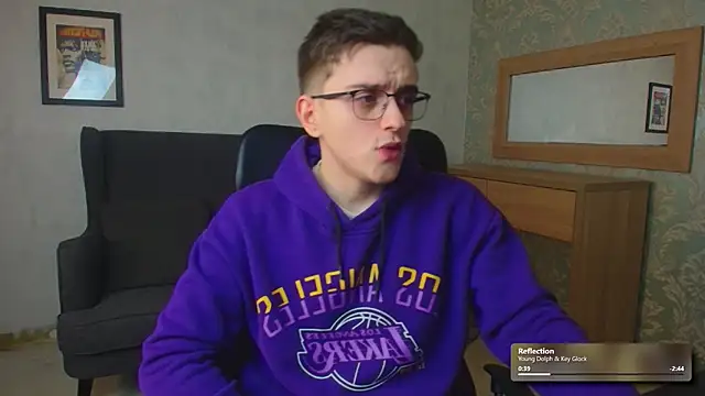 Živý XXX chat FelixStarkk