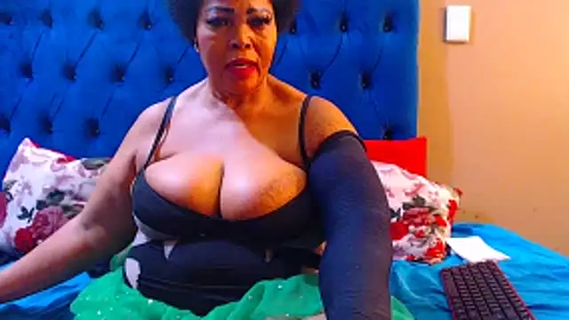 ebonycandy10 现场XXX聊天