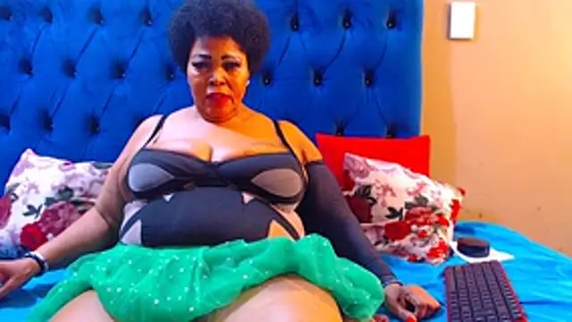 ebonycandy10 Show Webcam