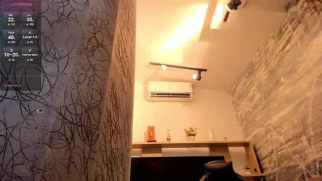 saracaball_'s Webcam Show