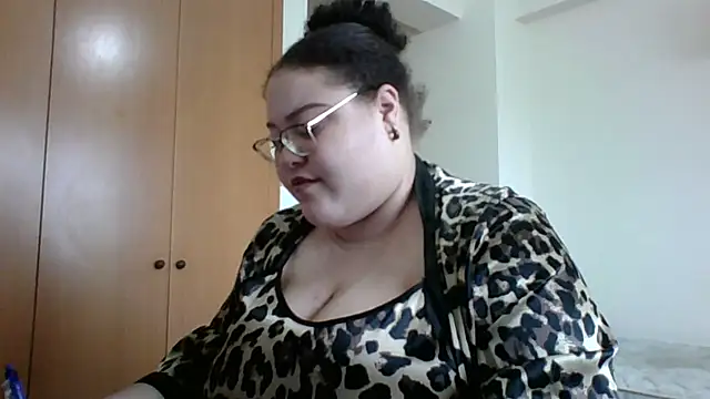 GoddessMocha Adlı Modelin Canlı XXX Sohbeti