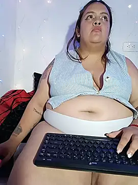 Julieta_Big Adlı Modelin Canlı XXX Sohbeti