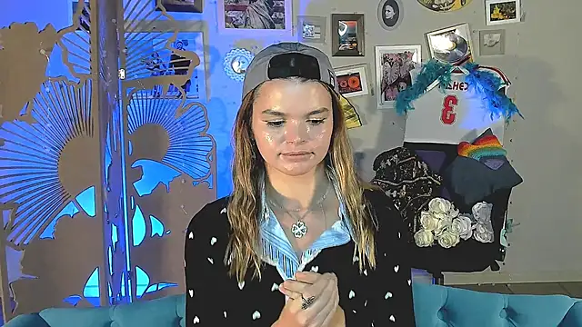 SaraGolben Adlı Modelin Canlı XXX Sohbeti