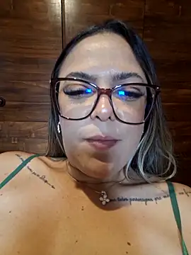 LiviaTavares_123 Chat XXX in diretta