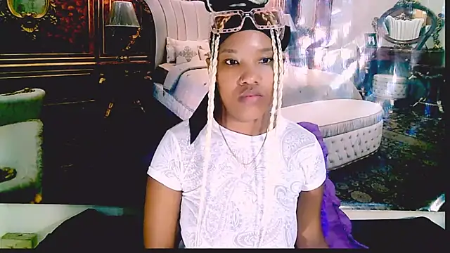 EroticSexyPrada Chat XXX in diretta