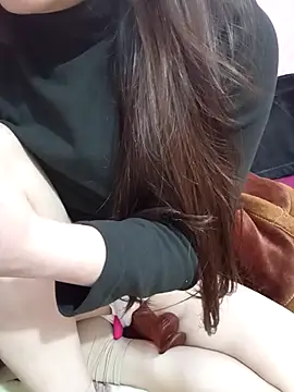 Phoebe-e's Live XXX Chat