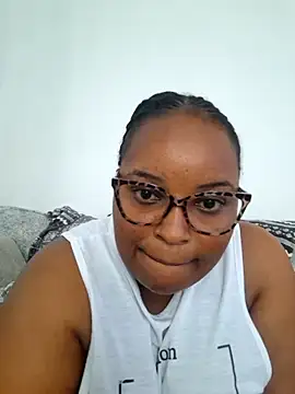 sexy-rema's Live XXX Chat