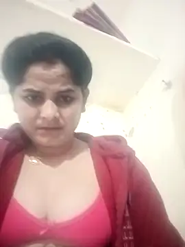 JULEE-740's Live XXX Chat