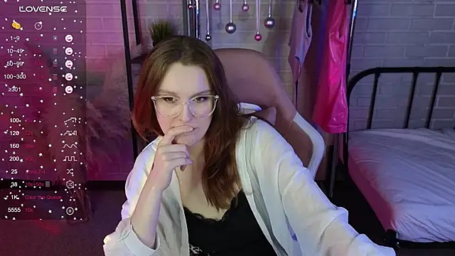 Ginger_Kristin's Live XXX Chat