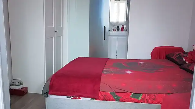 HotSpicyGujju's Live XXX Chat