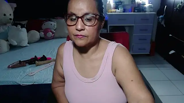 pervert_mommy_'s Webcam Show