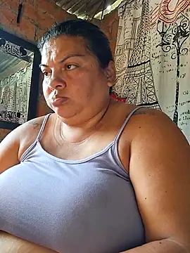 chubby_sexy_big_titsのライブXXXチャット