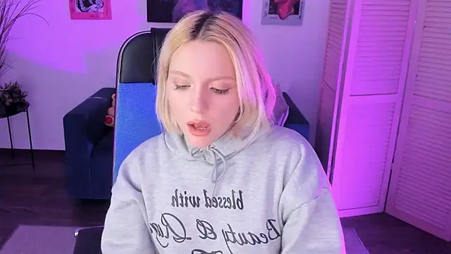 AuroraWrenfield's Live XXX Chat