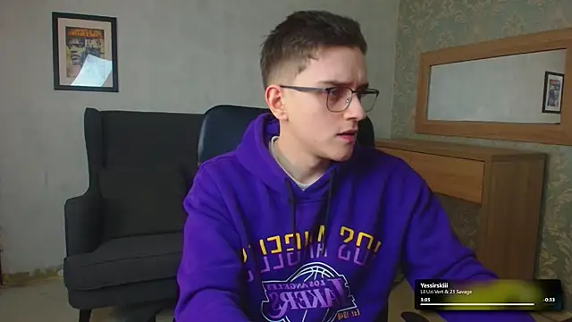 Živý XXX chat FelixStarkk