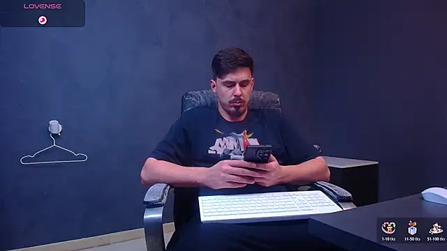 Živý XXX chat EnzoRace