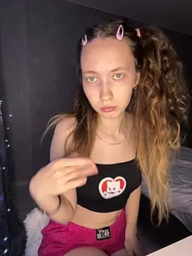 Chat XXX en directo de Holy_Poly