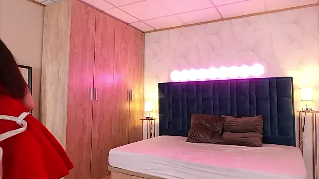 LucyFever élő XXX-chatje