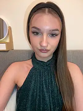 AdelinaEmber 라이브 XXX 채팅