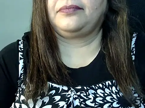 Soniya_Sha 即時 XXX 聊天