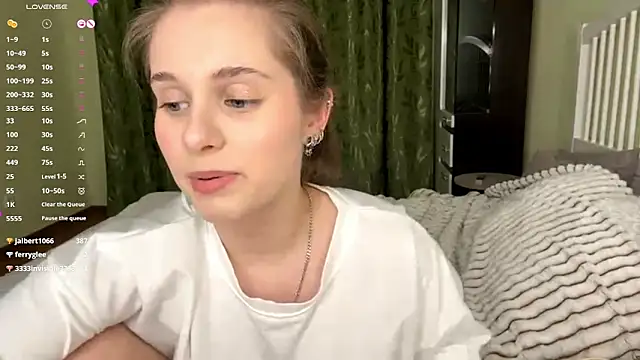 MiaBlanko's Live XXX Chat