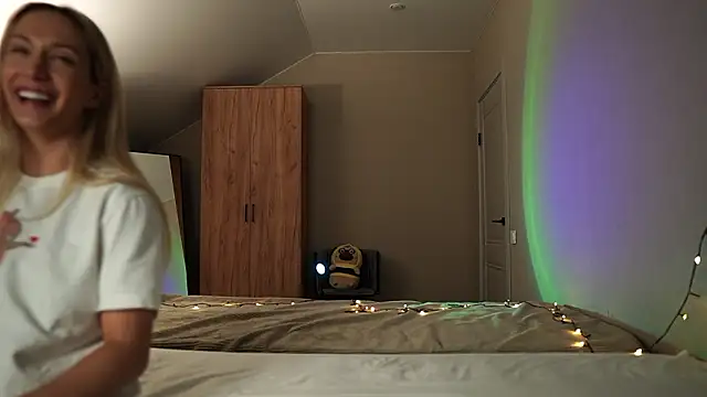 VikkiLustfull Live XXX-Chat