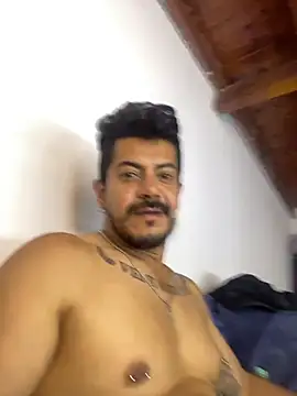 Czat XXX na żywo – AndresSmith__