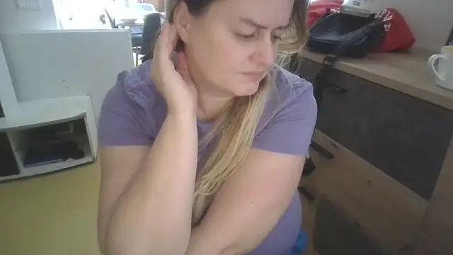 Chat +18 de Meliss_Official9 ao vivo