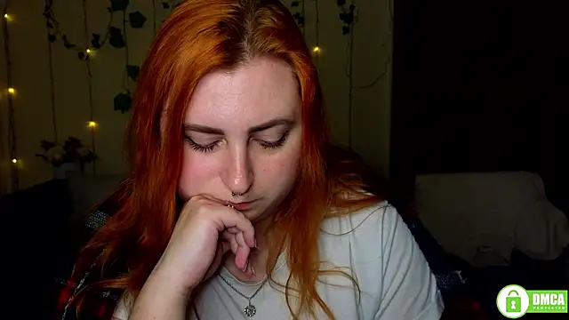 Chat +18 de Alicia_love00 ao vivo