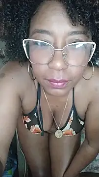 ChanneldelaCroix's Live XXX Chat