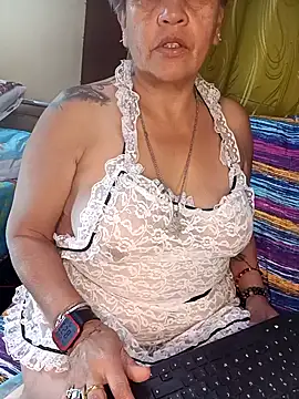 DirtyBIianca: онлайн-секс-чат