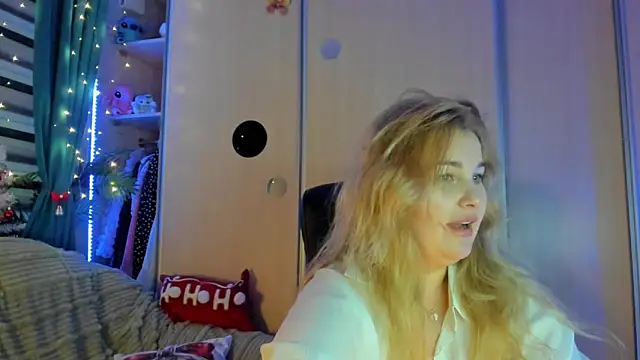 Онлайн чат XXX CoraSwon