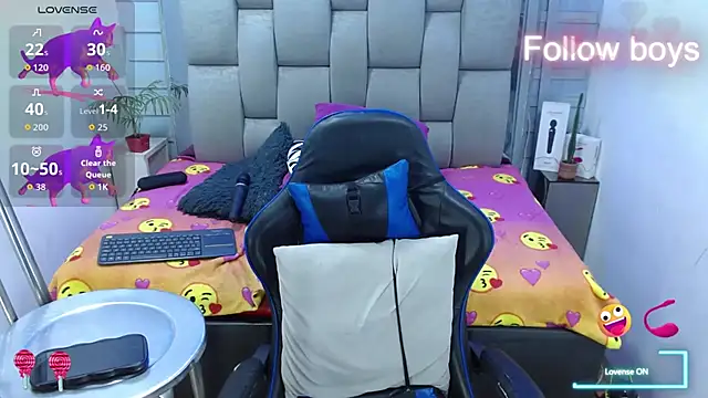 XXX chat uživo modela evelin_zaens